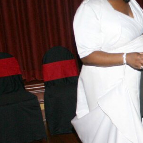 Plus size wedding dress - Picture 4 of 13